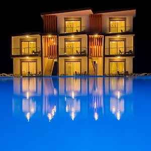 2* Hotel Caribbean Diamond Boutique